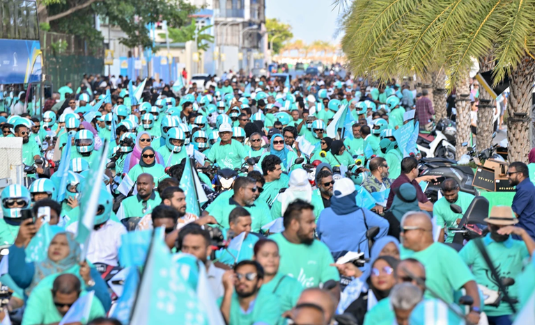 ހަރަކާތުގެ ތެރެއިން