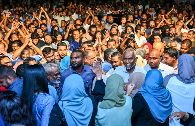 ހަރަކާތުގެ ތެރެއިން