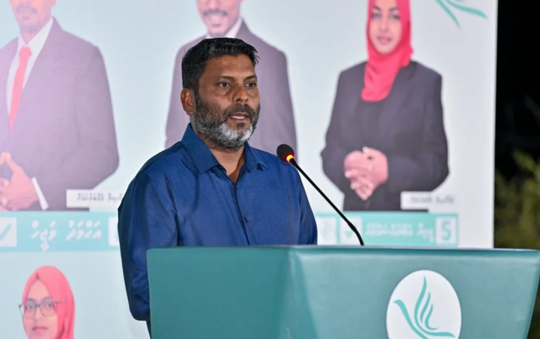 މަަޖިލީހުގައި ހުރި މެންބަރުގެ ޕާޓީއަށް ނުބަލައި ރައްޔިތުންގެ ފައިދާއަށް މަސައްކަތްކުރާނެ: ވަޒީރު ރާފިއު